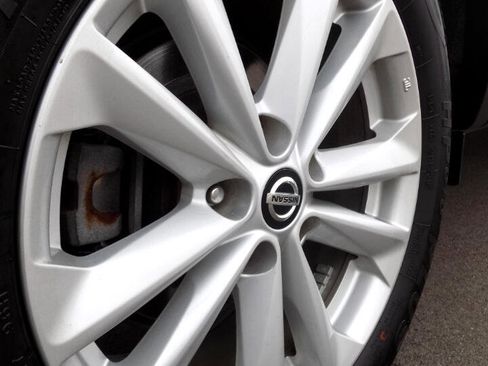 Used 2019 Nissan Rogue Sport SV w/ All-Weather Package image 7