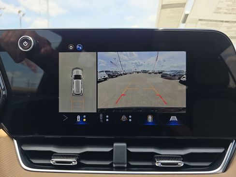 New 2026 Chevrolet Equinox ACTIV w/ Safety and Technology Package FWD image 24