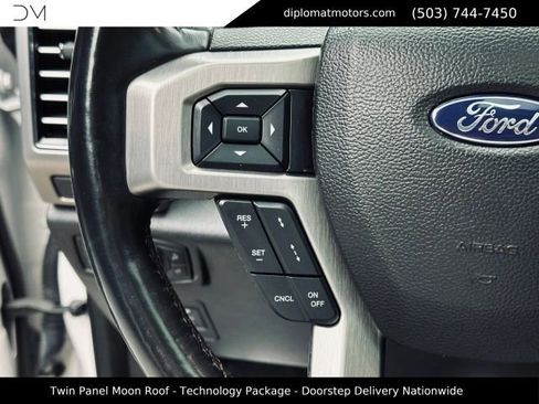 Used 2018 Ford F150 Platinum w/ Technology Package AWD/4WD image 32