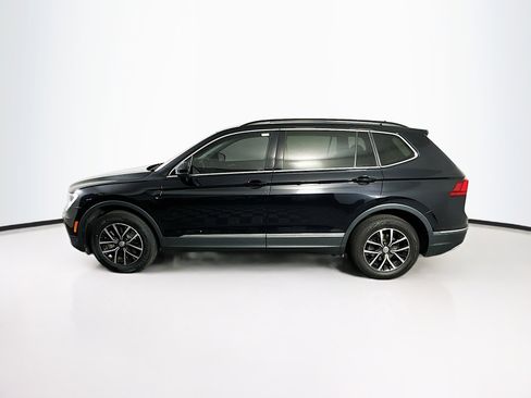 Used 2021 Volkswagen Tiguan SE image 4
