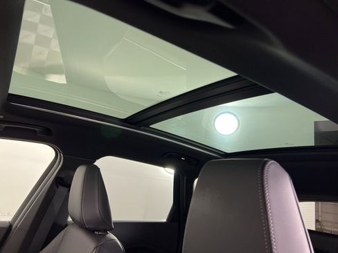 Certified 2025 BMW X1 xDrive28i w/ Convenience Package image 21