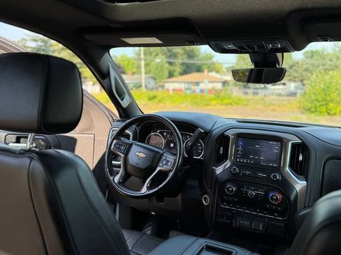 Used 2022 Chevrolet Silverado 3500 High Country w/ Technology Package AWD/4WD image 29