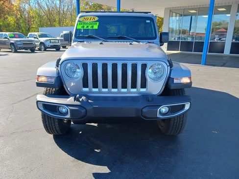 Used 2018 Jeep Wrangler Unlimited Sahara AWD/4WD image 23