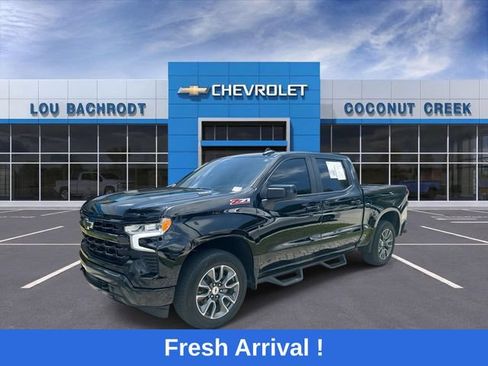 Used 2023 Chevrolet Silverado 1500 RST w/ Z71 Off-Road Package AWD/4WD image 4