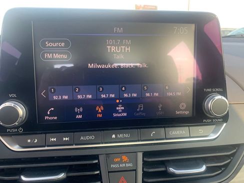 Used 2025 Nissan Altima 2.5 SV FWD image 18
