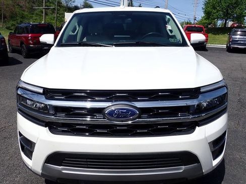 Used 2024 Ford Expedition Limited AWD/4WD image 9