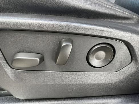 Used 2024 GMC Sierra 1500 SLT image 16