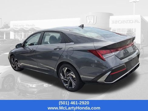 Used 2024 Hyundai Elantra Limited FWD image 3