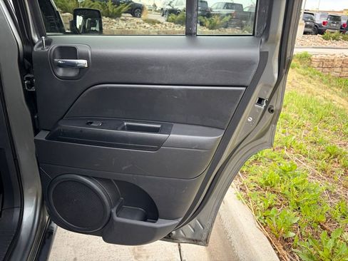 Used 2014 Jeep Patriot Sport AWD/4WD image 15