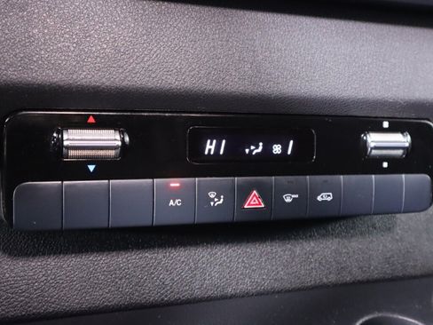 Used 2019 Mercedes-Benz Sprinter 170 image 19