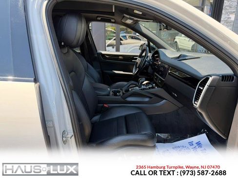 Used 2020 Porsche Cayenne AWD/4WD image 18