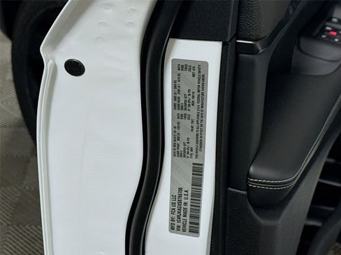 New 2025 Jeep Grand Cherokee L Altitude image 27