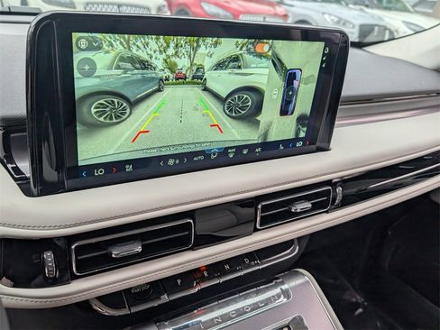New 2026 Lincoln Aviator AWD image 21