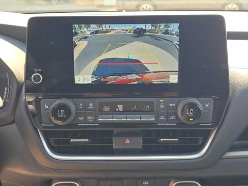 Certified 2026 Toyota Grand Highlander FWD image 28