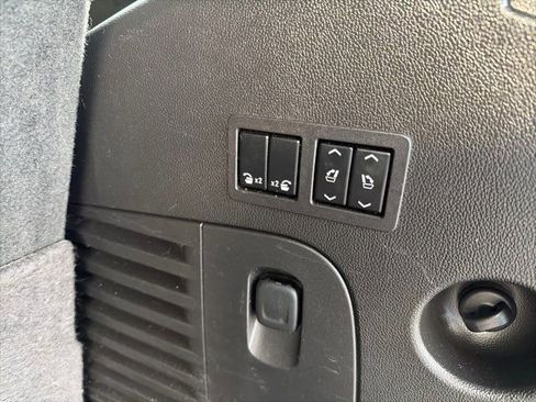 Used 2016 Chevrolet Tahoe LT image 14