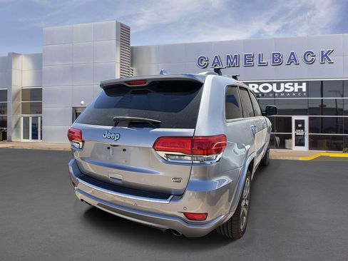 Used 2017 Jeep Grand Cherokee Overland RWD image 6