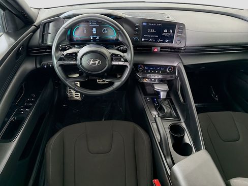 Used 2026 Hyundai Elantra Sport FWD image 17