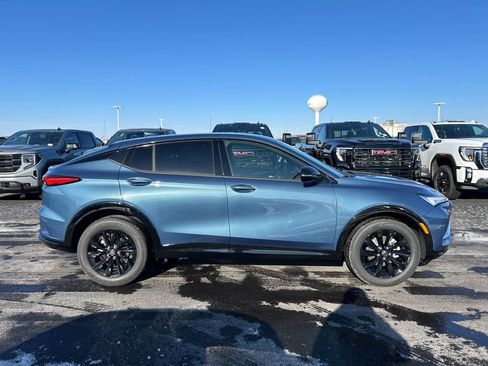 New 2026 Buick Envista Sport Touring FWD image 10