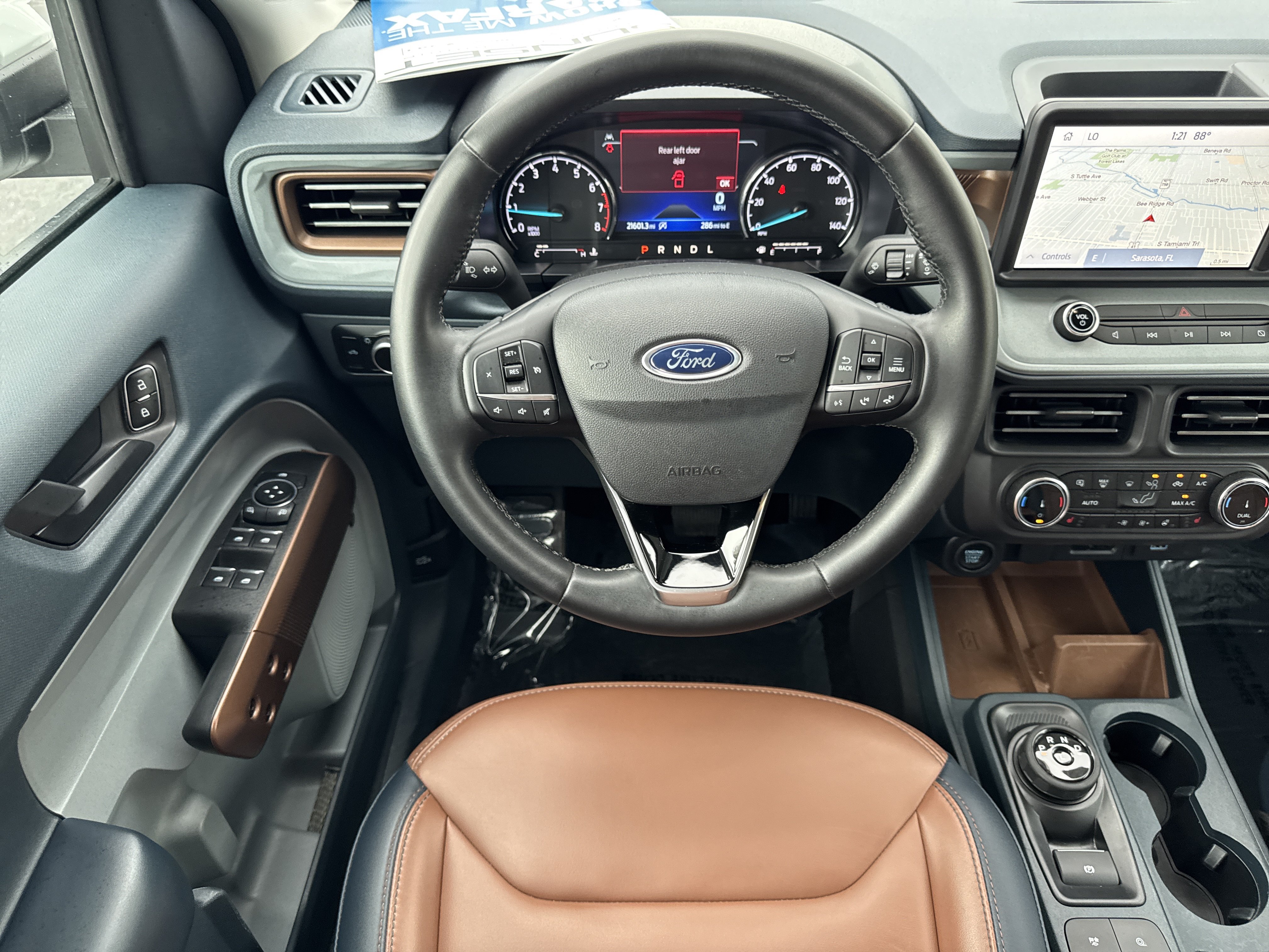 Used 2023 Ford Maverick Lariat w/ Lariat Luxury Package AWD/4WD image 12