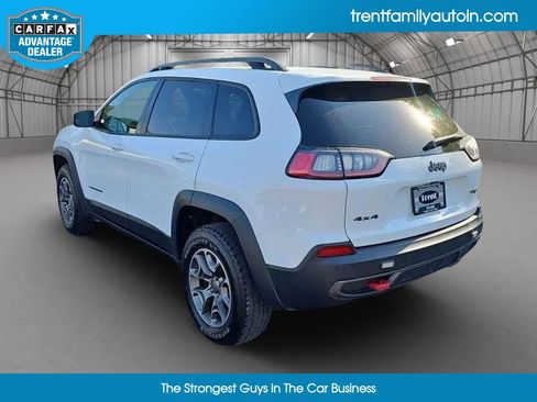 Used 2020 Jeep Cherokee Trailhawk image 3