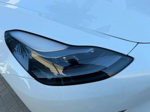 Used 2022 Tesla Model 3 Standard Range image 28