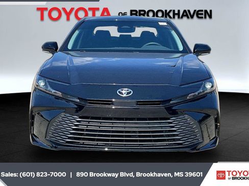 Used 2026 Toyota Camry LE FWD image 3