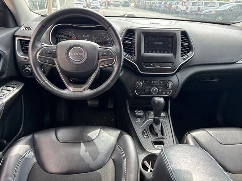 Used 2019 Jeep Cherokee Latitude Plus w/ Cold Weather Group AWD/4WD image 8
