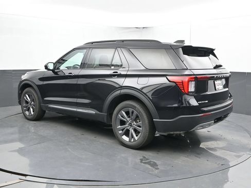 Used 2025 Ford Explorer Active w/ Active Comfort Package AWD/4WD image 10