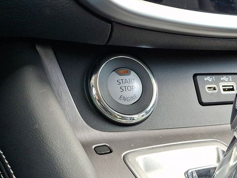 Certified 2024 Nissan Murano SV w/ SV Midnight Edition Package AWD/4WD image 23