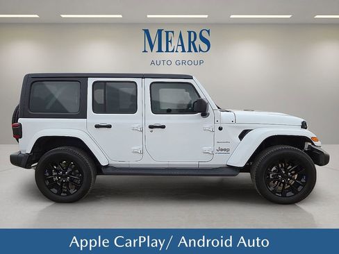 Used 2023 Jeep Wrangler Unlimited Sahara image 7