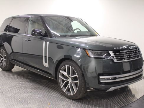 Used 2024 Land Rover Range Rover Long Wheelbase Autobiography image 7
