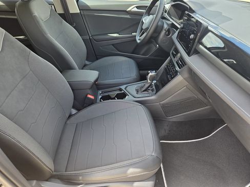New 2026 Volkswagen Taos SE FWD image 13