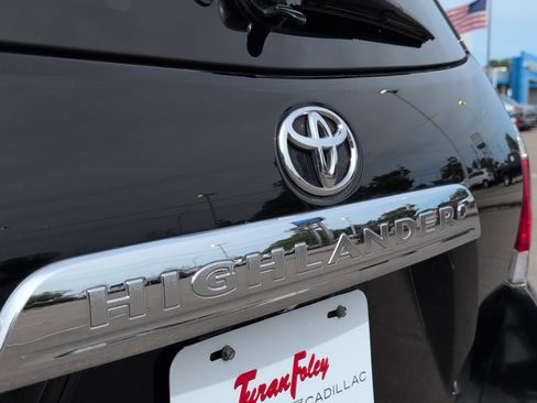 Used 2013 Toyota Highlander Limited image 10