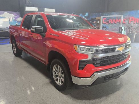 Used 2024 Chevrolet Silverado 1500 LT AWD/4WD image 34