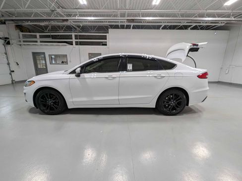 Used 2020 Ford Fusion SE w/ Equipment Group 151A image 12