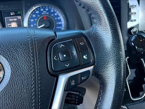 Used 2019 Toyota Sienna XLE FWD image 11
