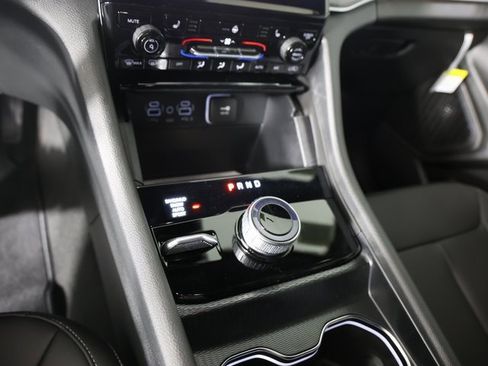 Used 2025 Jeep Grand Cherokee L Limited w/ Black Appearance Package image 23