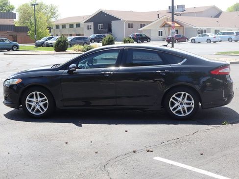 Used 2014 Ford Fusion SE FWD image 9
