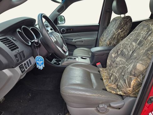 Used 2012 Toyota Tacoma PreRunner w/ SR5 Pkg RWD image 22