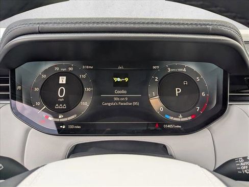 Used 2024 Land Rover Range Rover Sport SE AWD/4WD image 11