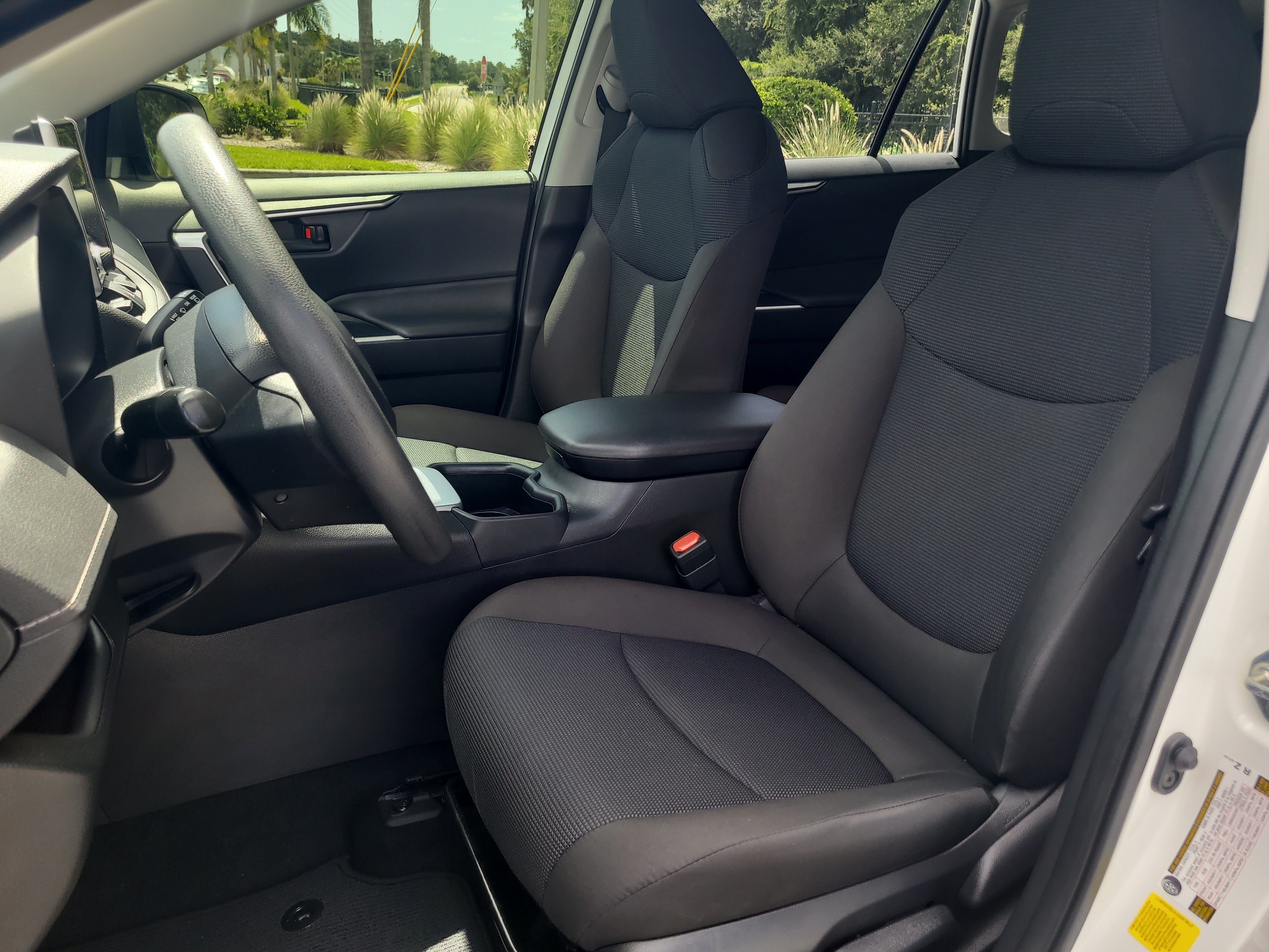 Certified 2025 Toyota RAV4 LE AWD/4WD image 19
