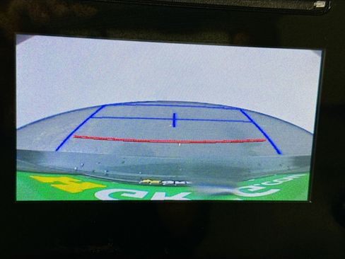 Used 2018 Toyota Corolla L image 19