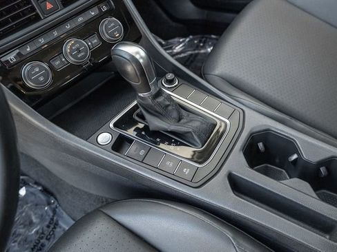 Used 2019 Volkswagen Jetta SEL FWD image 11