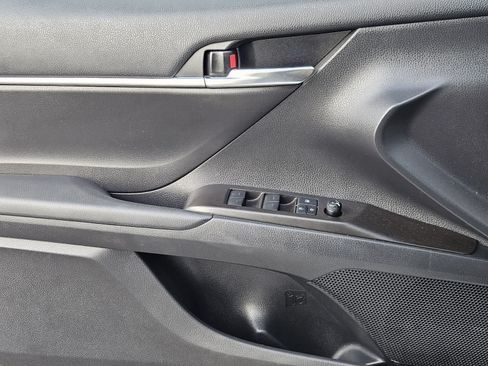Used 2022 Toyota Camry SE FWD image 20