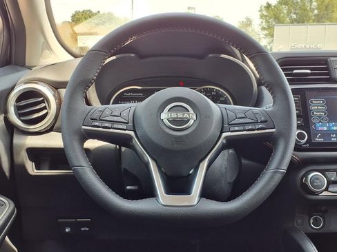 New 2025 Nissan Versa SR w/ Trunk Package image 13