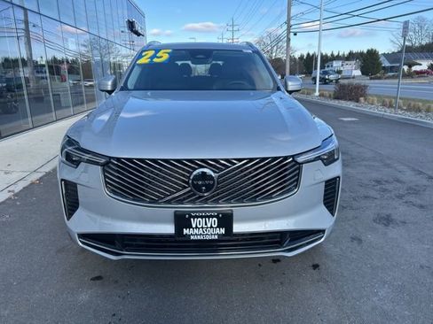 Certified 2025 Volvo XC90 B6 Plus image 7