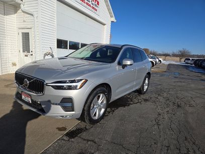 Used 2022 Volvo XC60 B5 Momentum
