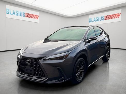 Used 2022 Lexus NX 350h AWD w/ Towing Package (2000 Lbs) image 7