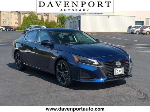 Used 2024 Nissan Altima 2.5 SR FWD image 1