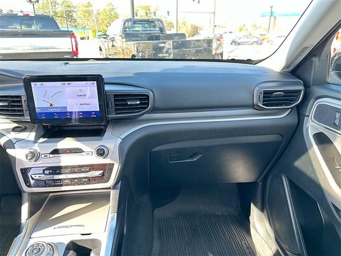Used 2023 Ford Explorer XLT w/ Equipment Group 202A image 20